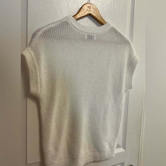 The Workshop, size M….. White Knit Sleeveless Top | The Workshop Size M - Picture 3 of 9